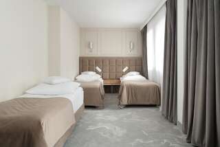 Отель Grand Chotowa Hotel Spa & Resort Хотова Трехместный номер-1